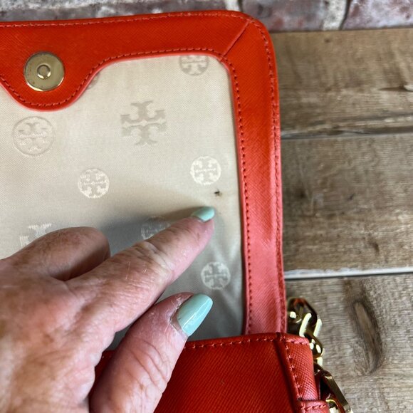 Tory Burch 'Robinson' Tangerine Orange Leather Crossbody w/ Gold Hardware Chain - Picture 12 of 13